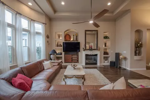 Living - 1890 N Hornet Ave, Clovis, CA 93619 photo 4 of 6