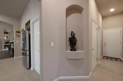 Entry Way - 1890 N Hornet Ave, Clovis, CA 93619 photo 1 of 3