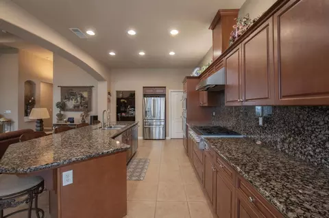 Kitchen - 1890 N Hornet Ave, Clovis, CA 93619 photo 3 of 6