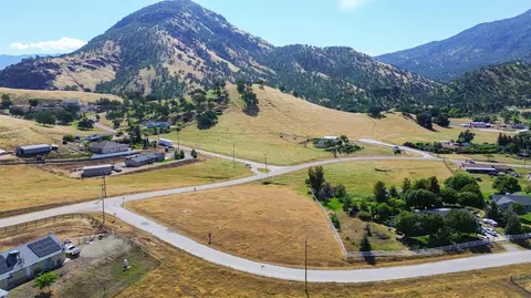 6301 Lupine, Sanger, CA 93657 photo 17