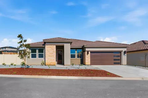 8105 Cottonwood Dr, Friant, CA 93626