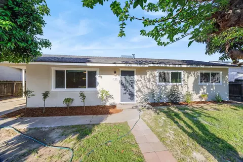 755 H St, Parlier, CA 93648