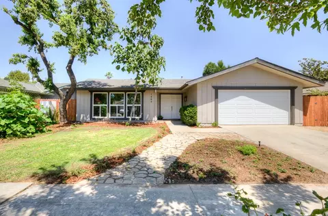 1484 W Indianapolis Ave, Fresno, CA 93705