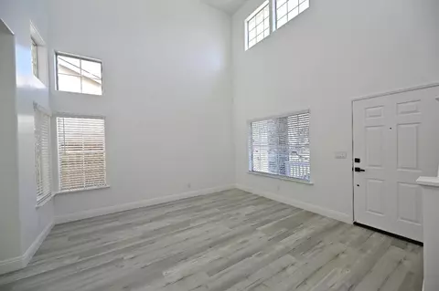 Living - 878 N Ash Ave, Clovis, CA 93611 photo 2 of 15