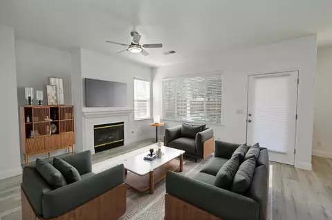 Living - 878 N Ash Ave, Clovis, CA 93611 photo 8 of 15