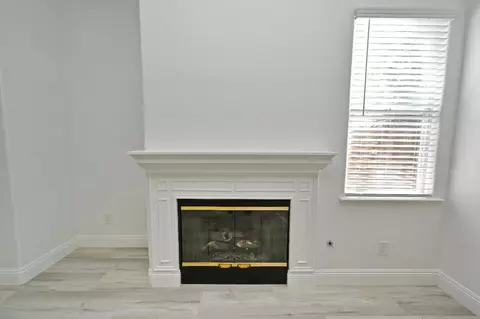 Living - 878 N Ash Ave, Clovis, CA 93611 photo 12 of 15