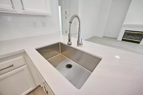 Kitchen - 878 N Ash Ave, Clovis, CA 93611 photo 5 of 9