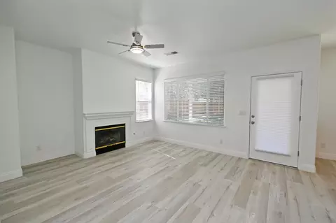 Living - 878 N Ash Ave, Clovis, CA 93611 photo 11 of 15