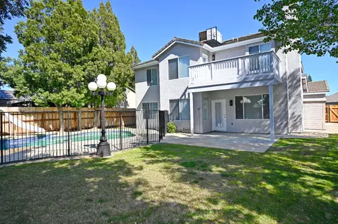 Exterior - 878 N Ash Ave, Clovis, CA 93611 photo 19 of 25