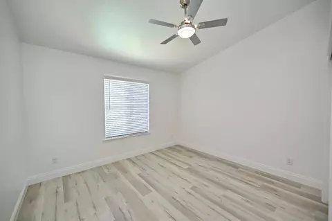 Bedroom - 878 N Ash Ave, Clovis, CA 93611 photo 6 of 16