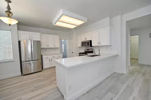 Kitchen - 878 N Ash Ave, Clovis, CA 93611 photo 9 of 9