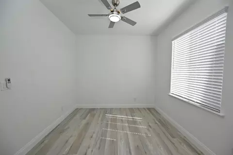 Bedroom - 878 N Ash Ave, Clovis, CA 93611 photo 4 of 16