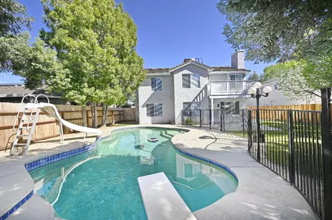 Exterior - 878 N Ash Ave, Clovis, CA 93611 photo 22 of 25