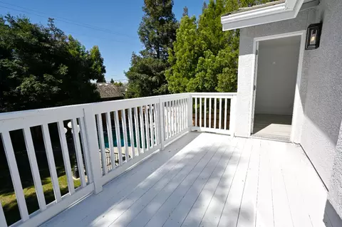 Exterior - 878 N Ash Ave, Clovis, CA 93611 photo 11 of 25