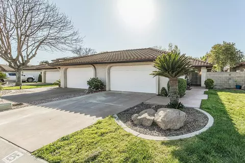 125 Queen Ln, Madera, CA 93637