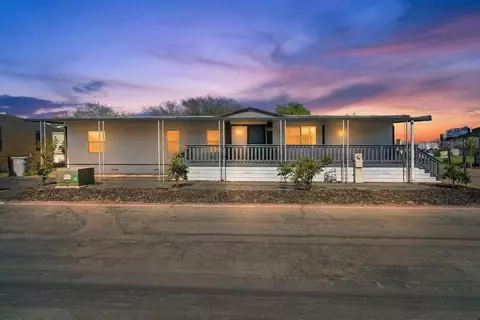 105 W Herndon Ave #SPC 64, Pinedale, CA 93650