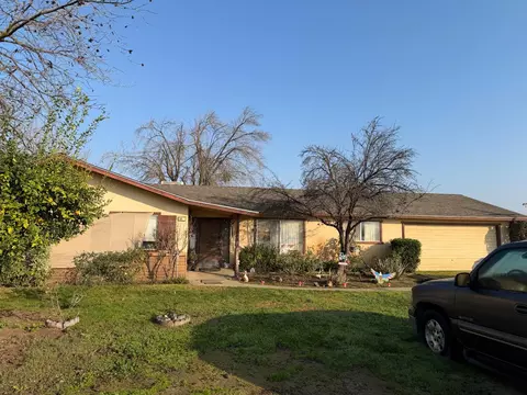3497 Shaw, Clovis, CA 93619 photo 2