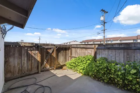Exterior - 175 S 19th Ave, Lemoore, CA 93245 photo 3 of 4