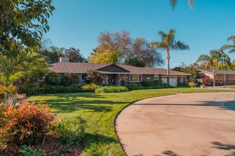 915 S Strathmore Ave #N, Lindsay, CA 93247