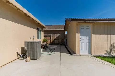 Exterior - 714 Dean Ct, Merced, CA 95341 photo 1 of 12