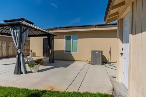 Exterior - 714 Dean Ct, Merced, CA 95341 photo 6 of 12