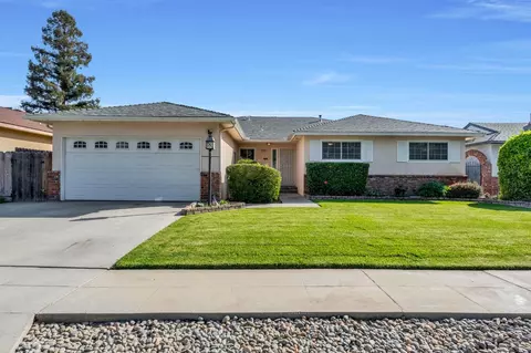 1263 Ellery Ave, Fresno, CA 93710