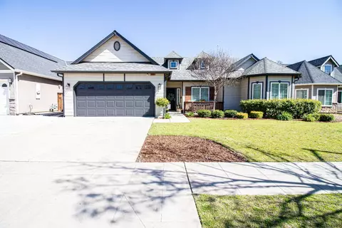 3156 N Arroyo Ave, Fresno, CA 93727