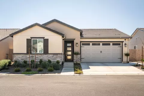 1180 Encore Way W, Madera, CA 93636