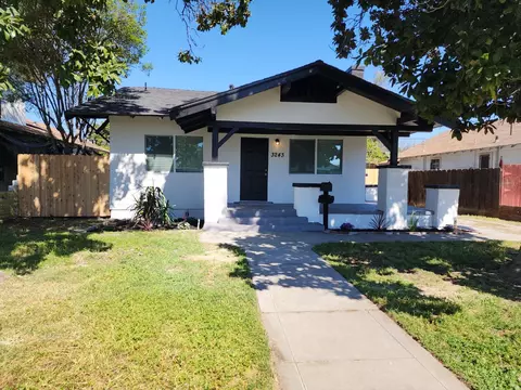 3243 E Mckenzie Ave, Fresno, CA 93702