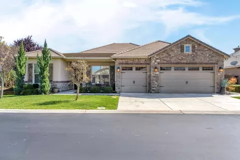 10819 E Fountain Vw, Clovis, CA 93619