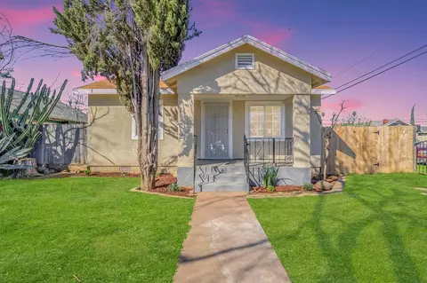 2559 E Clay Ave, Fresno, CA 93701