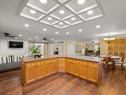 Kitchen - 5211 E Shepherd Ave, Clovis, CA 93619 photo 5 of 5