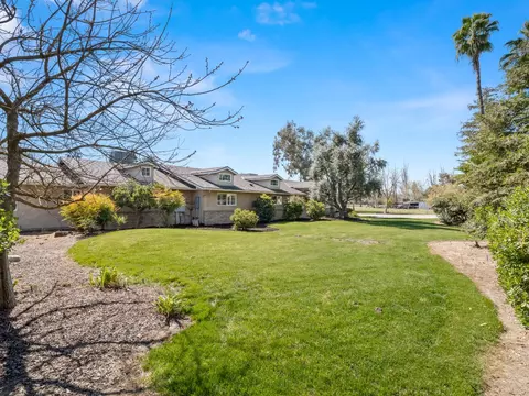Exterior - 5211 E Shepherd Ave, Clovis, CA 93619 photo 5 of 20