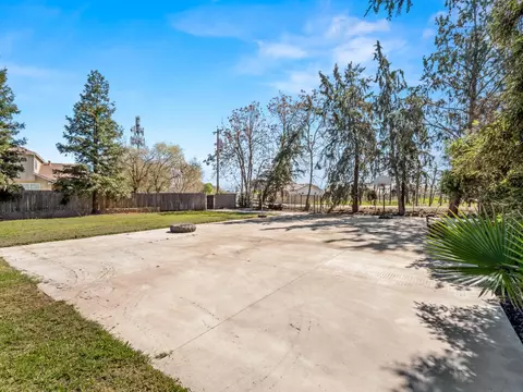 Exterior - 5211 E Shepherd Ave, Clovis, CA 93619 photo 18 of 20