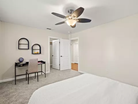Bedroom - 5211 E Shepherd Ave, Clovis, CA 93619 photo 7 of 9