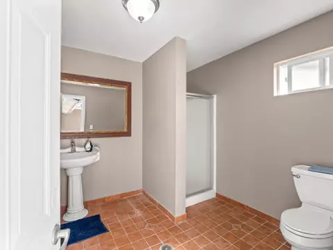 Bath - 5211 E Shepherd Ave, Clovis, CA 93619 photo 10 of 11