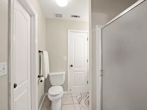 Bath - 5211 E Shepherd Ave, Clovis, CA 93619 photo 9 of 11