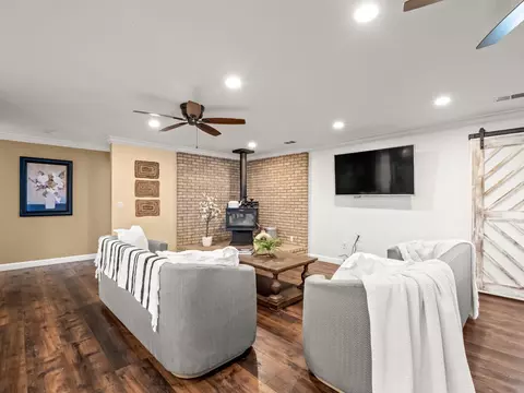 Living - 5211 E Shepherd Ave, Clovis, CA 93619 photo 2 of 7