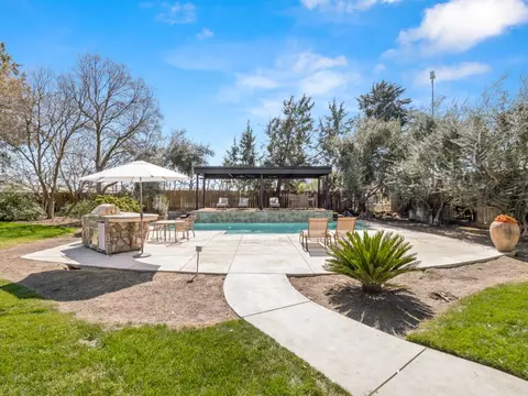 Exterior - 5211 E Shepherd Ave, Clovis, CA 93619 photo 10 of 20
