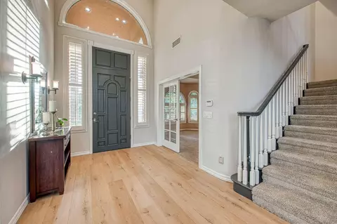 Entry Way - 16115 Deer Path Ln, Clovis, CA 93619 photo 4 of 4