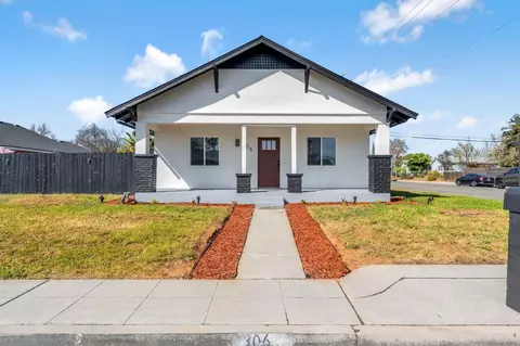 306 W Beechwood Ave, Pinedale, CA 93650
