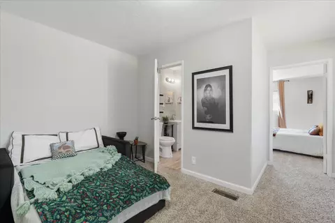 Bedroom - 45430 Lauri Ln, Oakhurst, CA 93644 photo 1 of 5