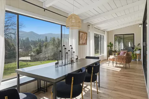 Dining - 45430 Lauri Ln, Oakhurst, CA 93644 photo 1 of 2