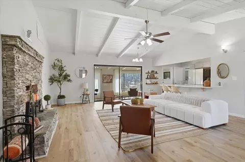 Living - 45430 Lauri Ln, Oakhurst, CA 93644 photo 2 of 7