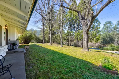 Exterior - 45430 Lauri Ln, Oakhurst, CA 93644 photo 4 of 13