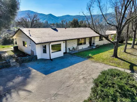Exterior - 45430 Lauri Ln, Oakhurst, CA 93644 photo 2 of 13