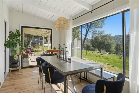 Dining - 45430 Lauri Ln, Oakhurst, CA 93644 photo 2 of 2