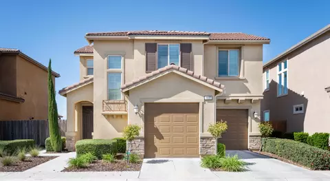 7093 N Astoria Dr, Fresno, CA 93722
