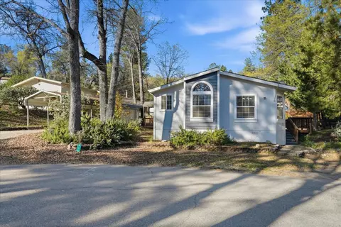 43555 Highway 41 #A-15, Oakhurst, CA 93644