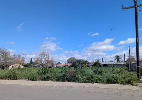 914 L St, Sanger, CA 93657 photo 4